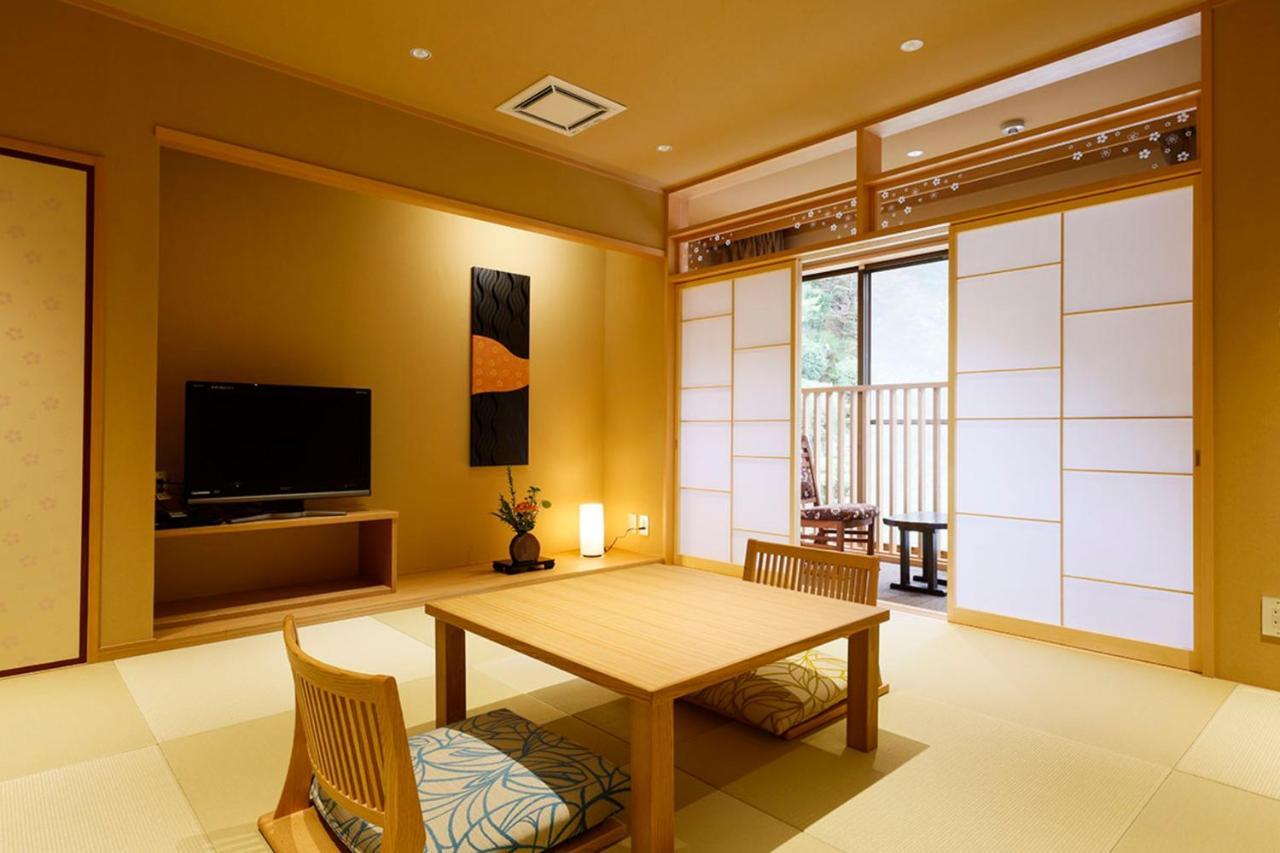 Yuraku Kinosaki Spa & Gardens Toyooka  Exterior photo